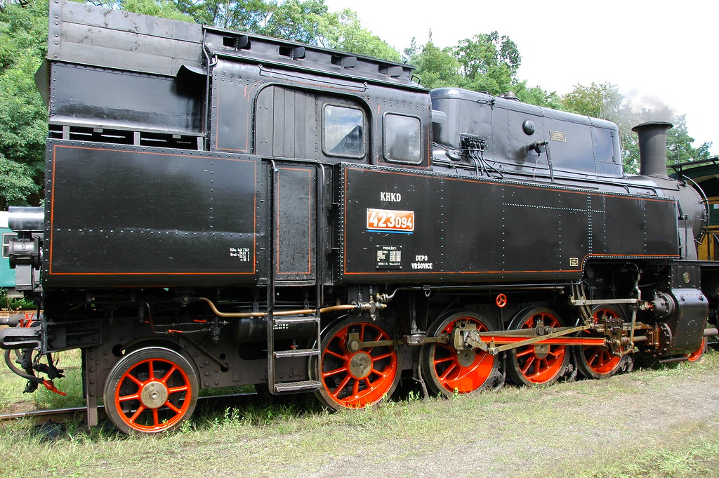 O-gauge model trains