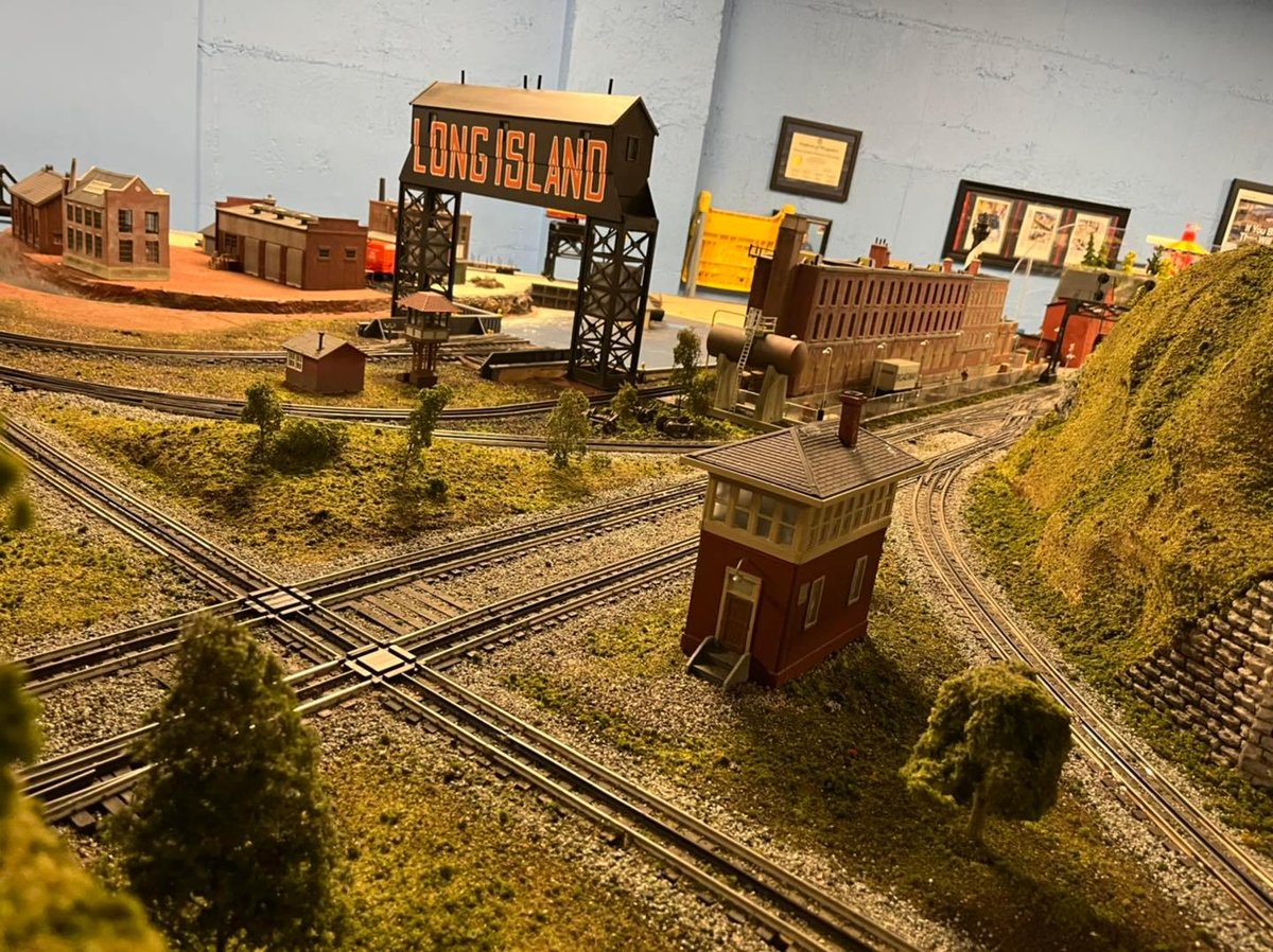 Best O-Gauge Building and Structure Kits to Complete Your Layout in 2026